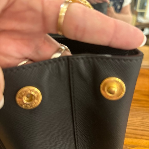 LAST CHANCE OFFER HAS BEEN MADE!!Prada Saffiano leather. Near mint condition!! I - Picture 13 of 14